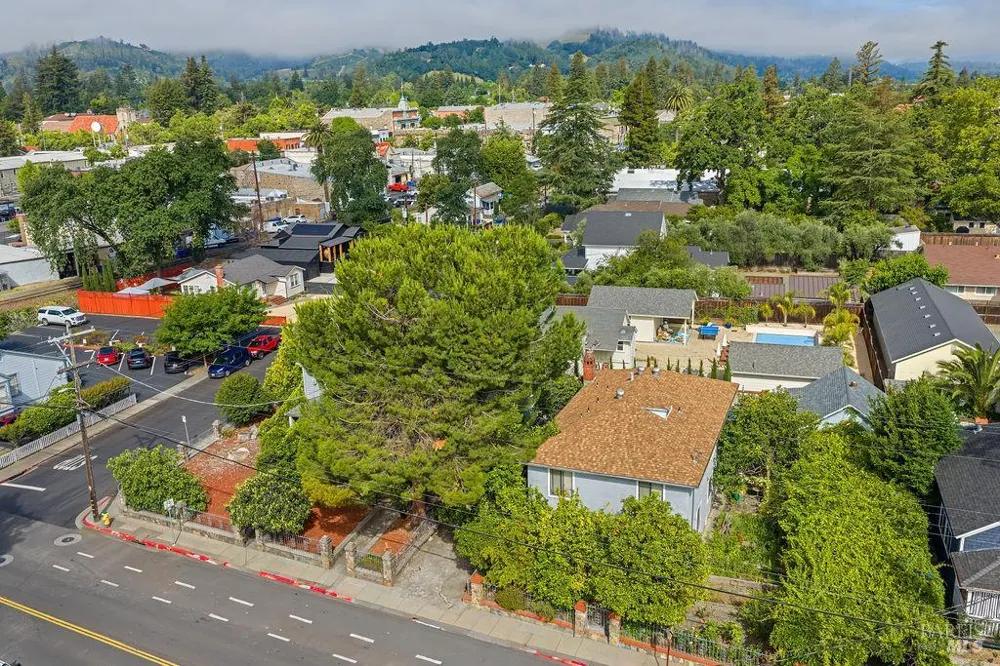1034 Pope Street St. Helena, CA 94574