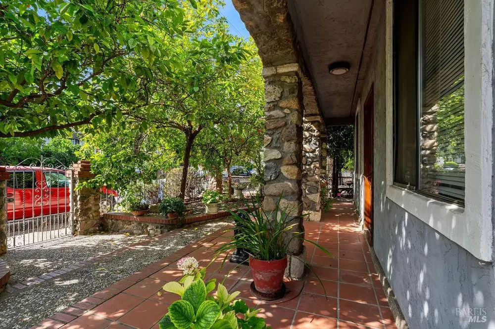 1034 Pope Street St. Helena, CA 94574