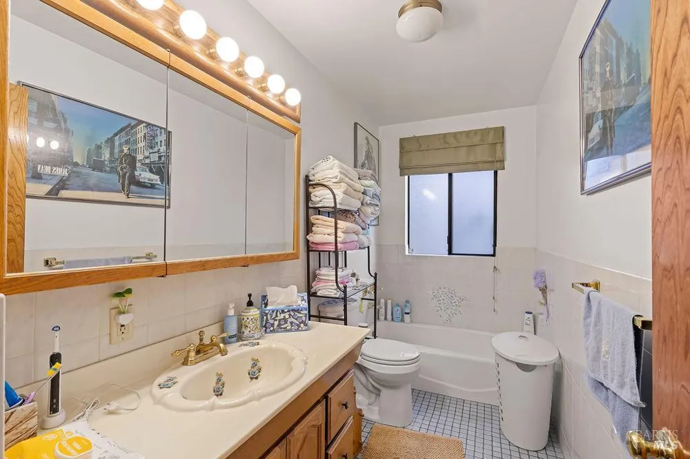 1034 Pope Street St. Helena, CA 94574