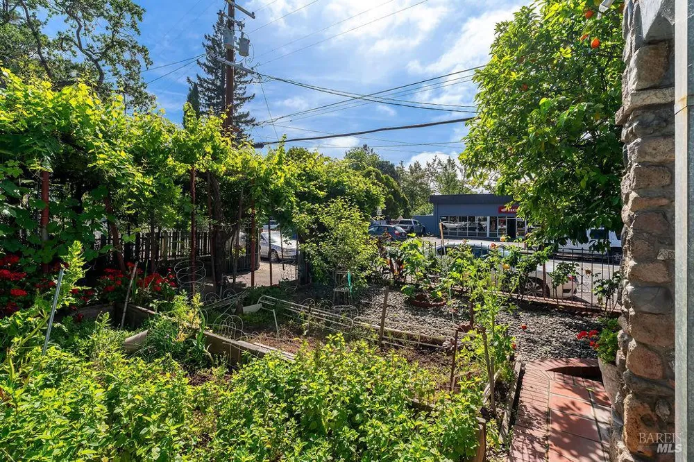 1034 Pope Street St. Helena, CA 94574