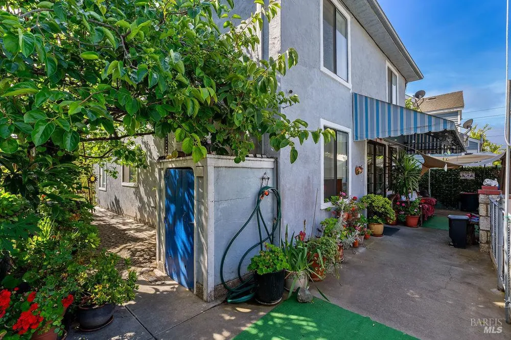 1034 Pope Street St. Helena, CA 94574