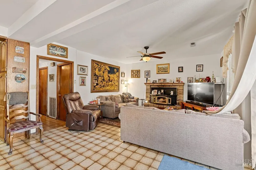 1034 Pope Street St. Helena, CA 94574
