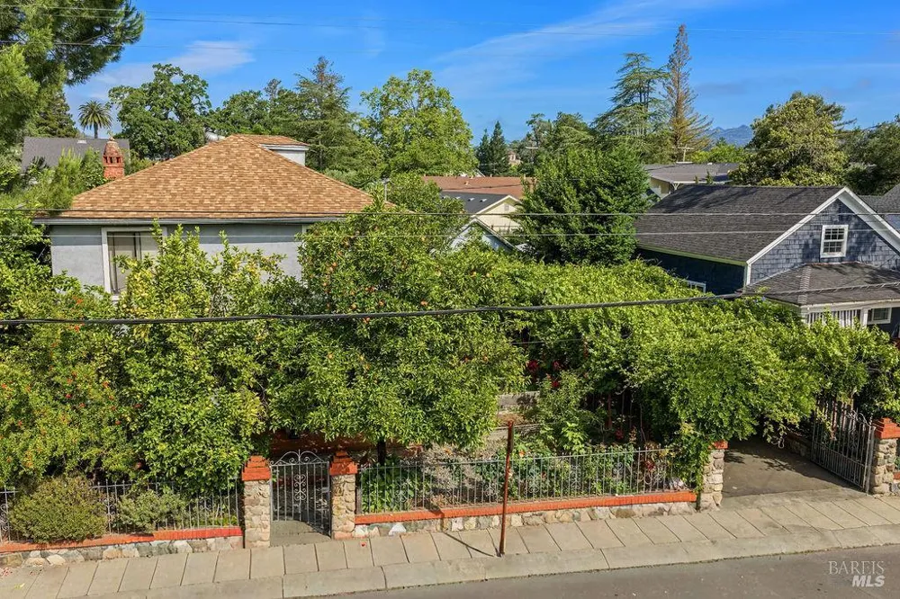 1034 Pope Street St. Helena, CA 94574