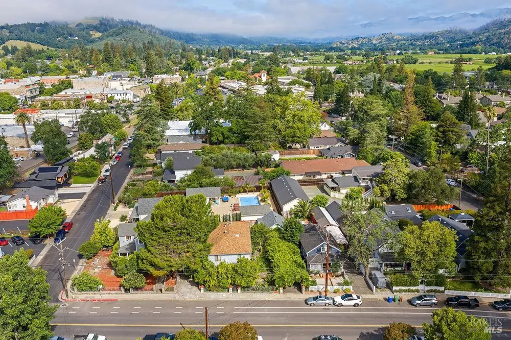 1034 Pope Street St. Helena, CA 94574