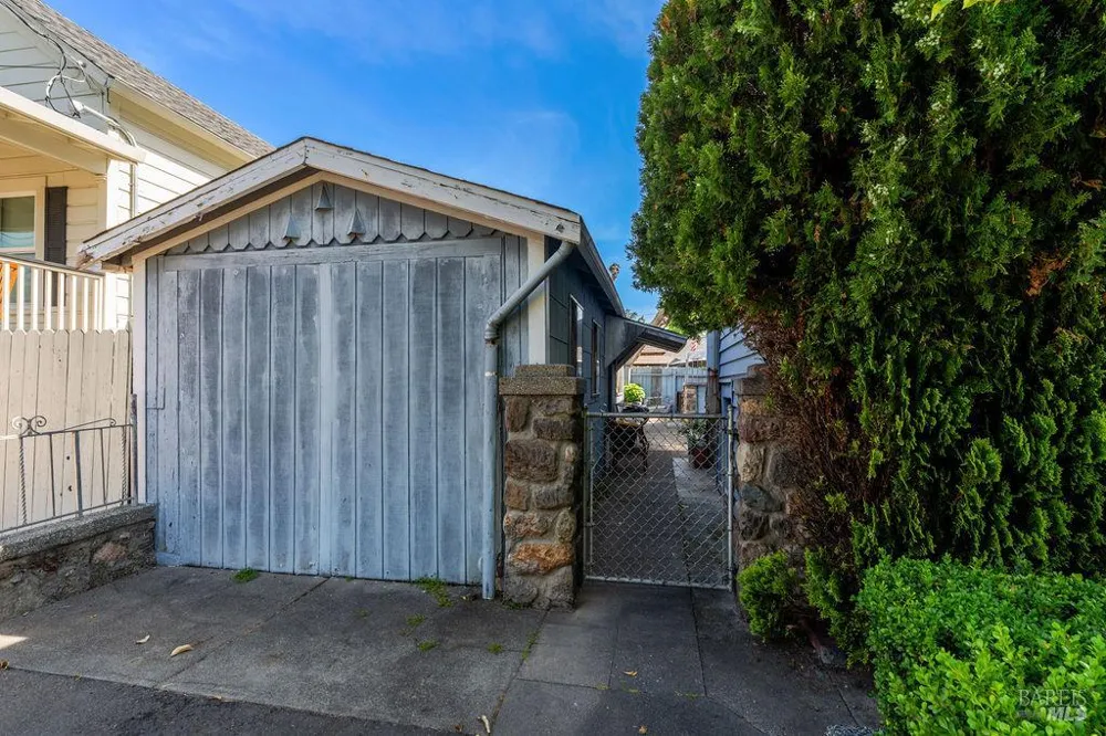 1046 Pope Street St. Helena, CA 94574