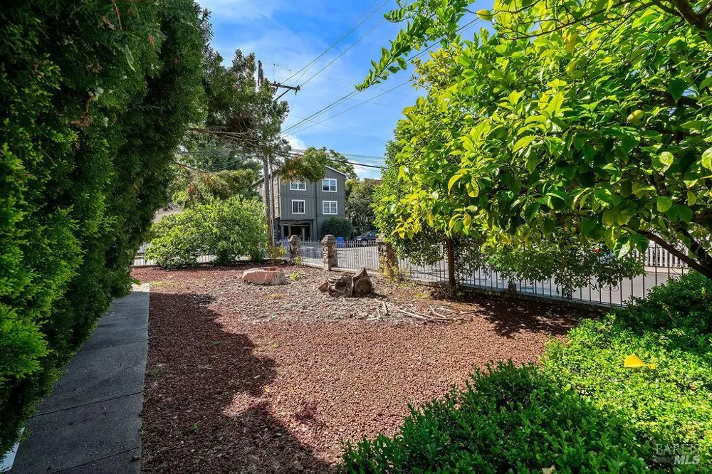 1046 Pope Street St. Helena, CA 94574
