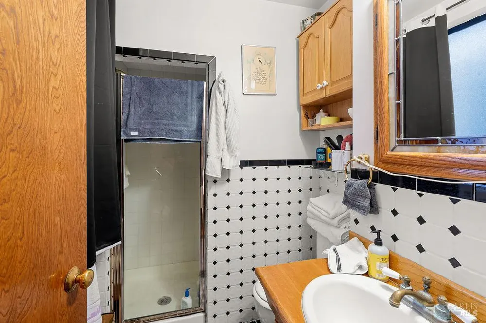 1046 Pope Street St. Helena, CA 94574
