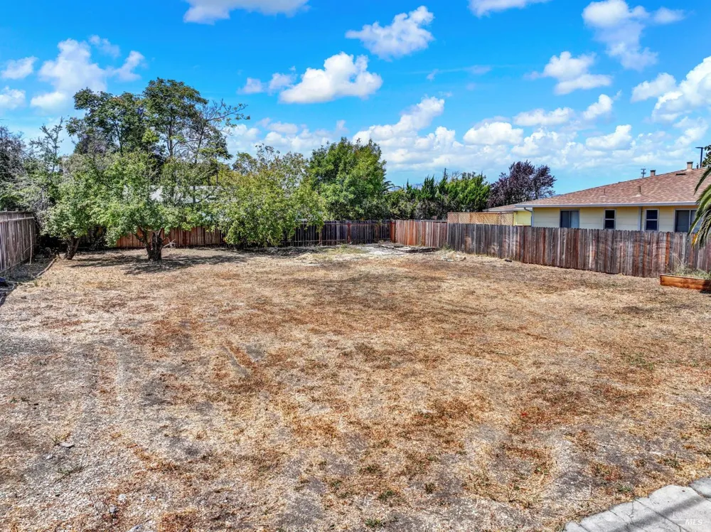 517 Suisun Street Suisun City, CA 94585