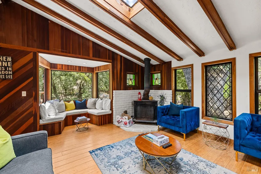 1595 Warm Springs Road Glen Ellen, CA 95442