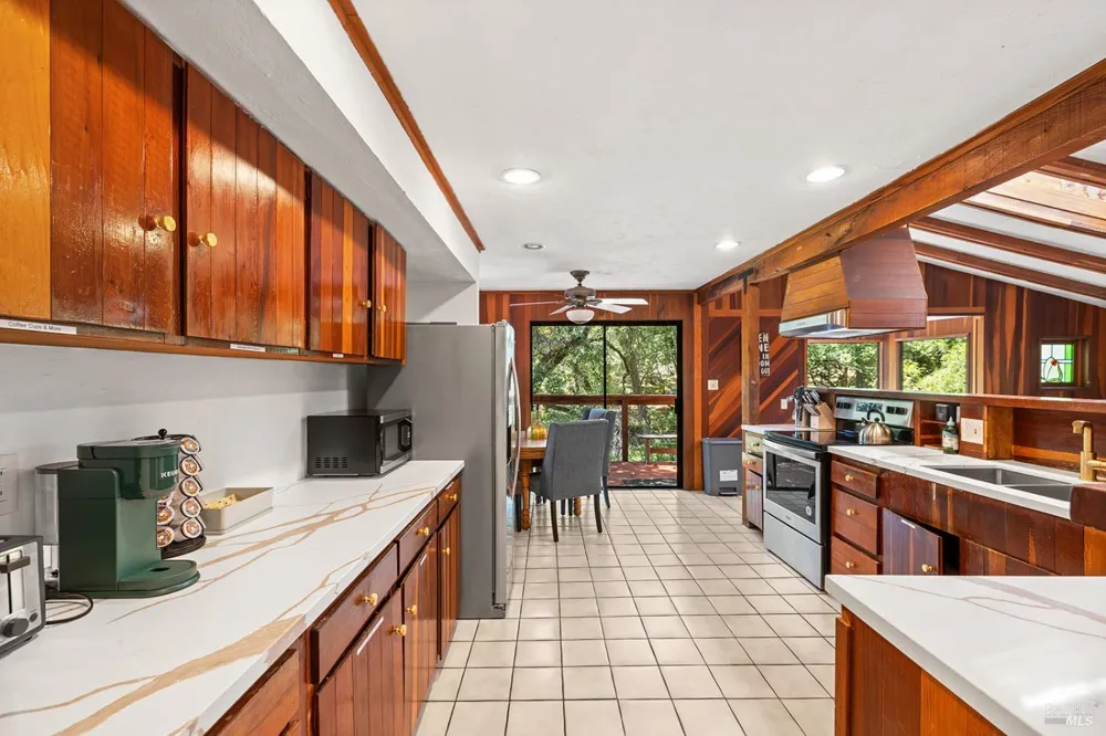 1595 Warm Springs Road Glen Ellen, CA 95442
