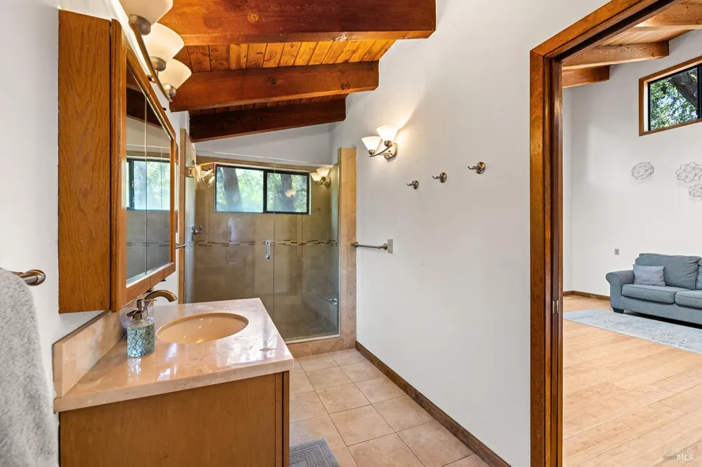 1595 Warm Springs Road Glen Ellen, CA 95442