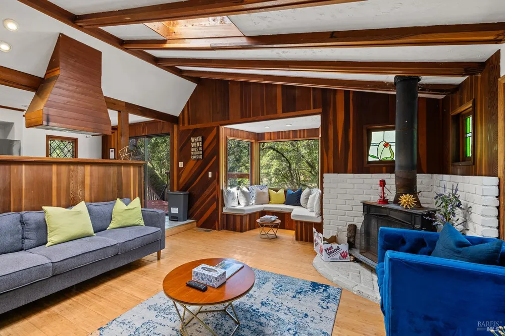 1595 Warm Springs Road Glen Ellen, CA 95442