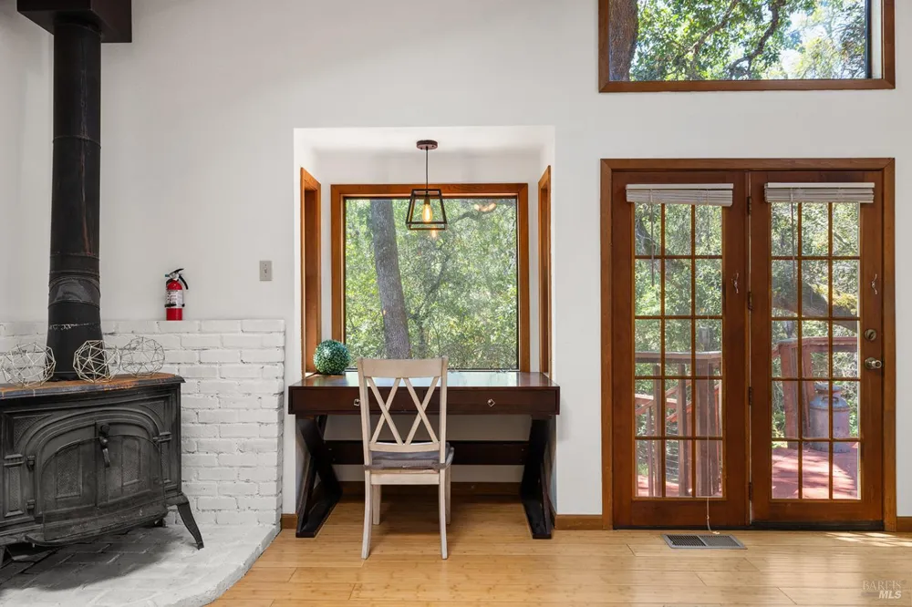 1595 Warm Springs Road Glen Ellen, CA 95442