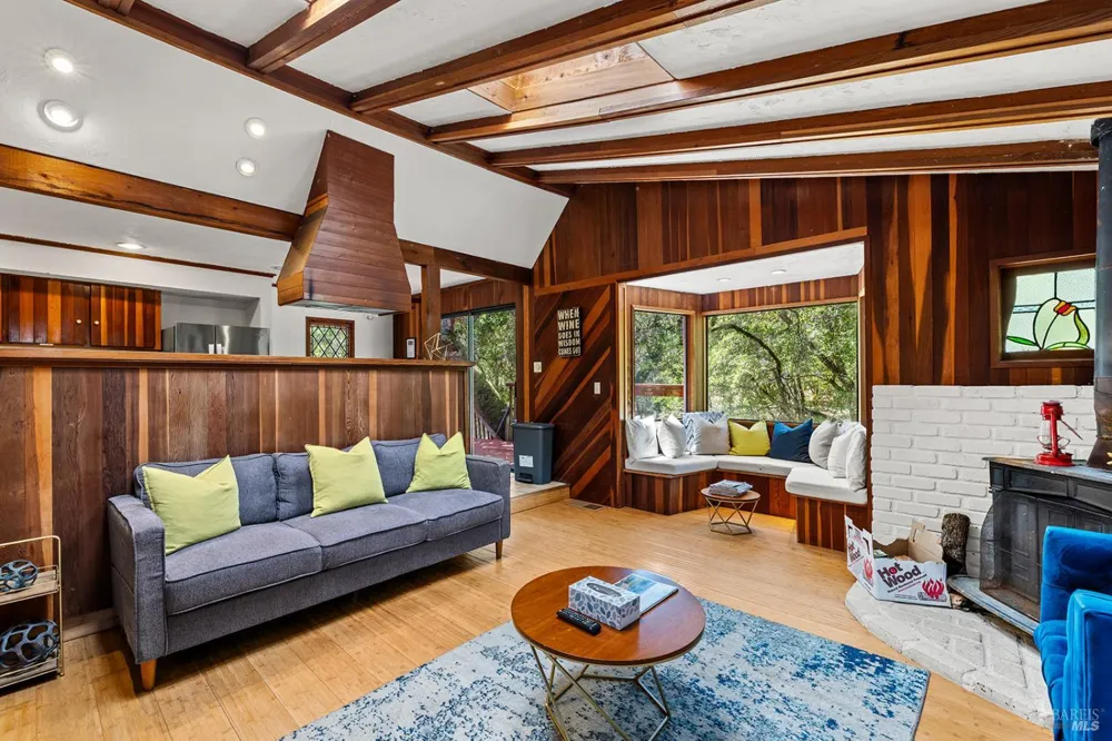 1595 Warm Springs Road Glen Ellen, CA 95442