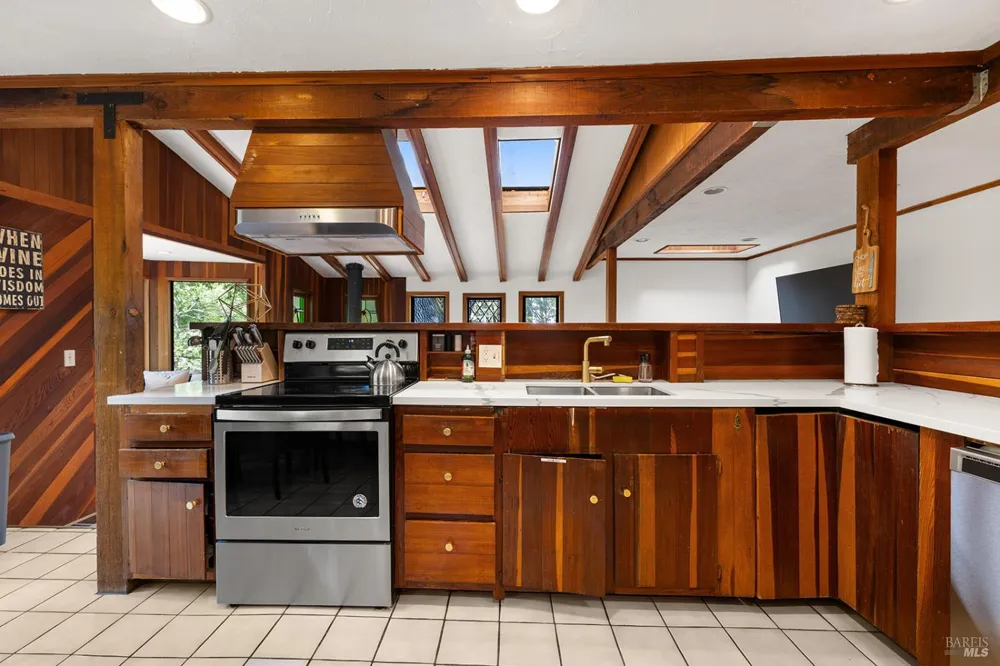 1595 Warm Springs Road Glen Ellen, CA 95442
