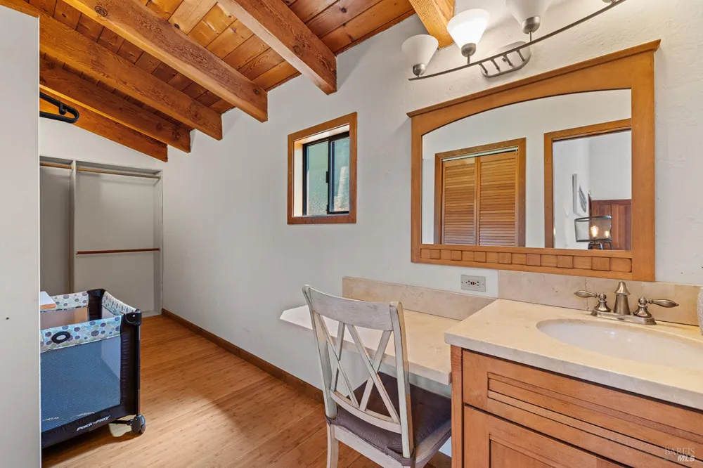 1595 Warm Springs Road Glen Ellen, CA 95442