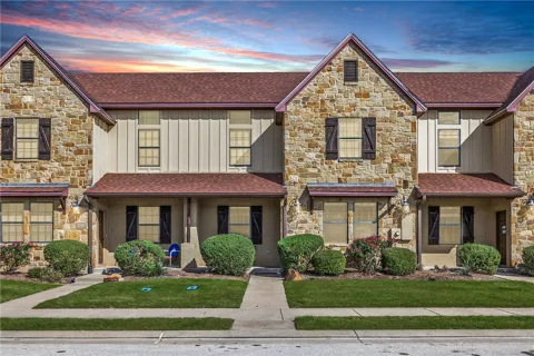 3328 Lieutenant Avenue