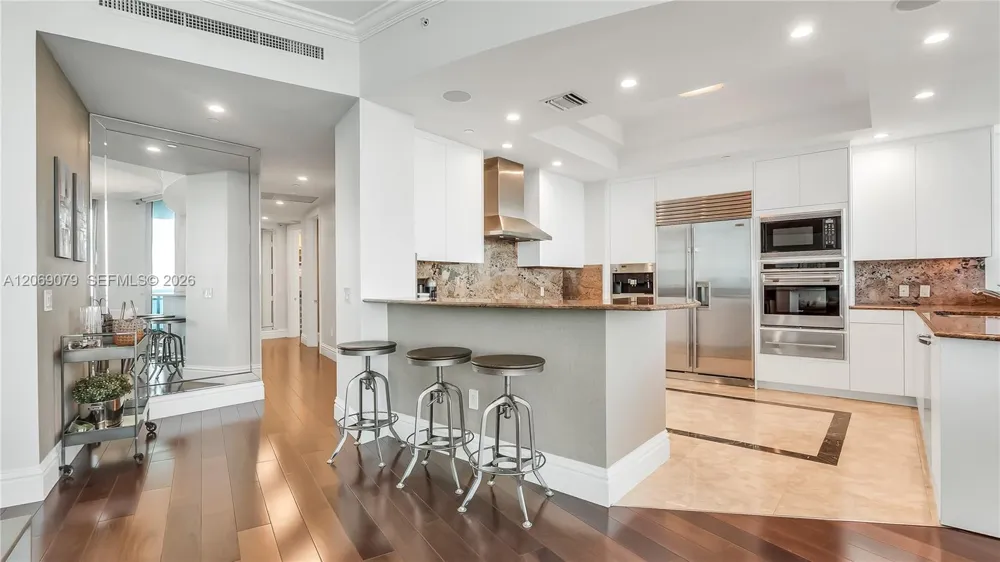 10295 Collins Ave #402 Bal Harbour, FL 33154