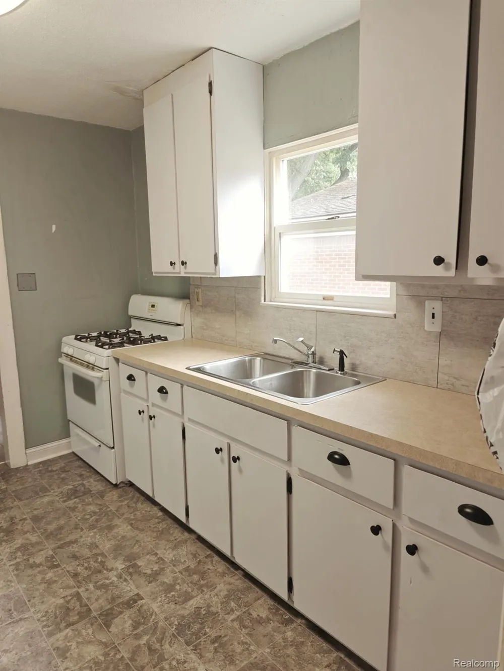 5722 Silvery Lane Dearborn Heights City, MI 48127