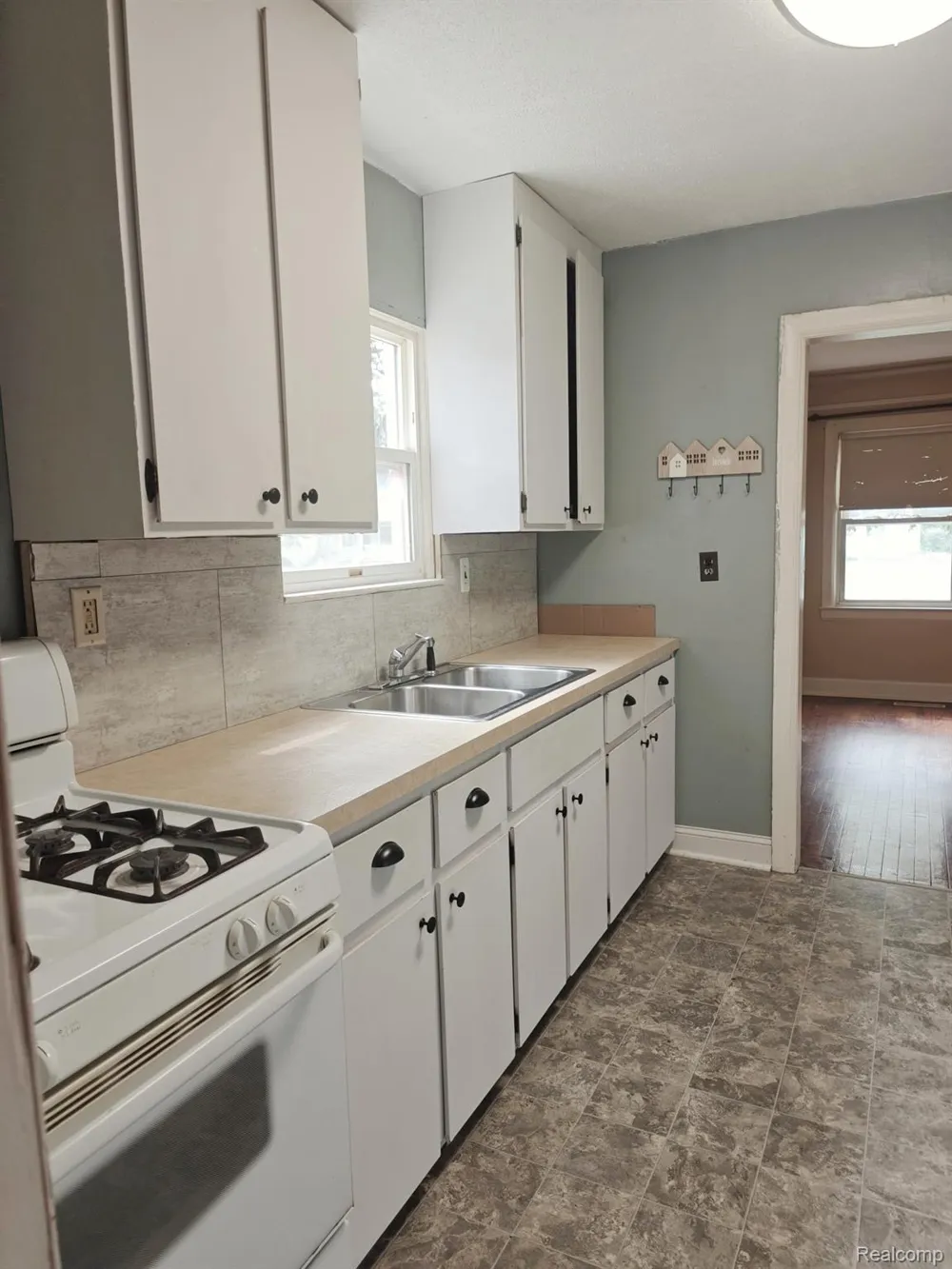 5722 Silvery Lane Dearborn Heights City, MI 48127