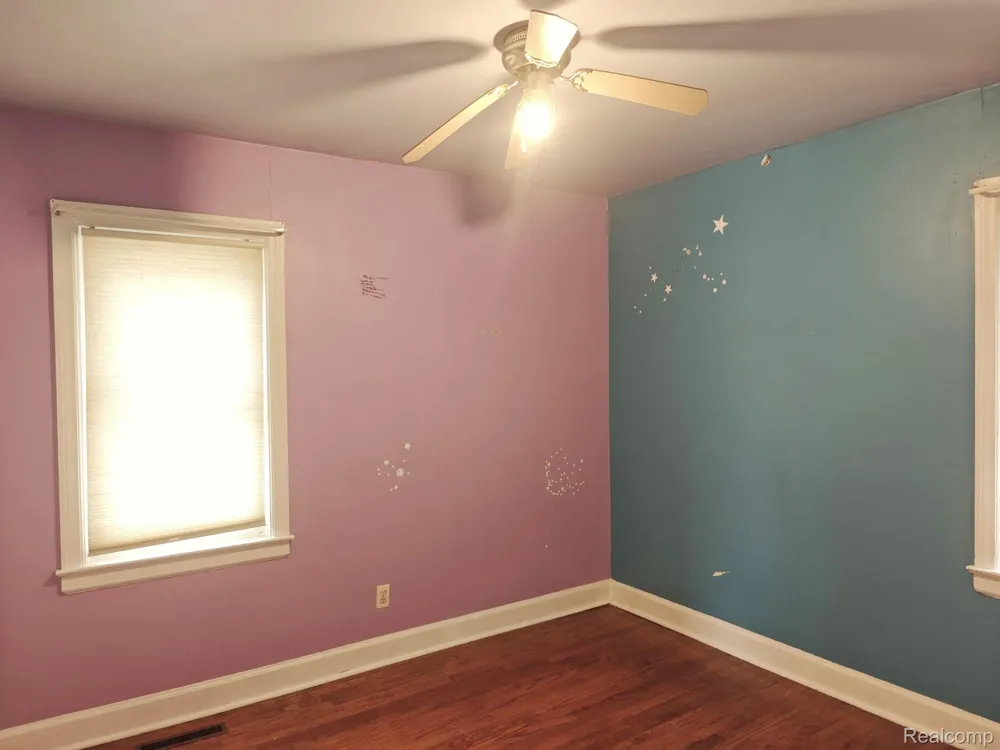 5722 Silvery Lane Dearborn Heights City, MI 48127