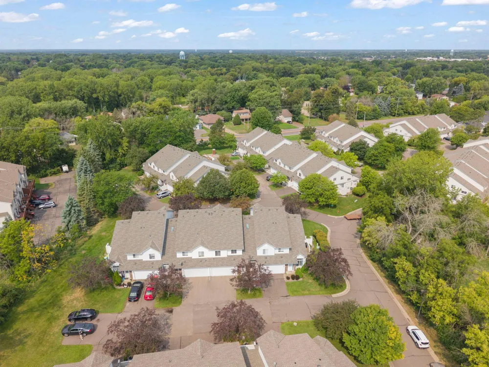 3536 Genevieve Avenue Oakdale, MN 55128