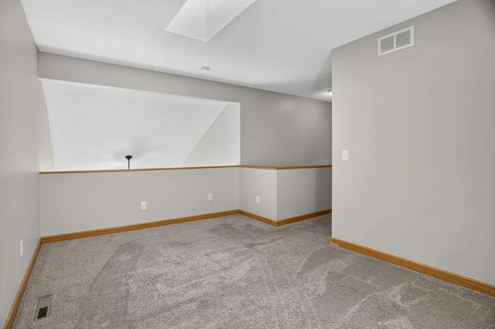 3536 Genevieve Avenue Oakdale, MN 55128
