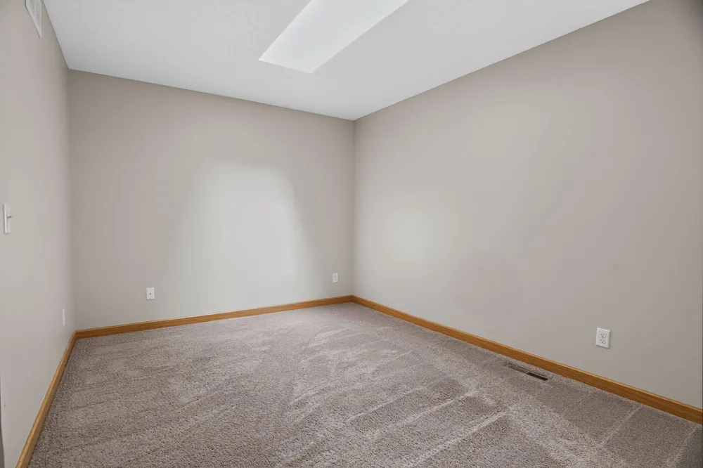 3536 Genevieve Avenue Oakdale, MN 55128