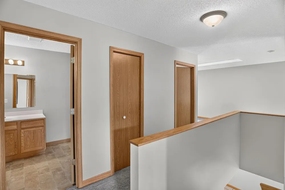 3536 Genevieve Avenue Oakdale, MN 55128
