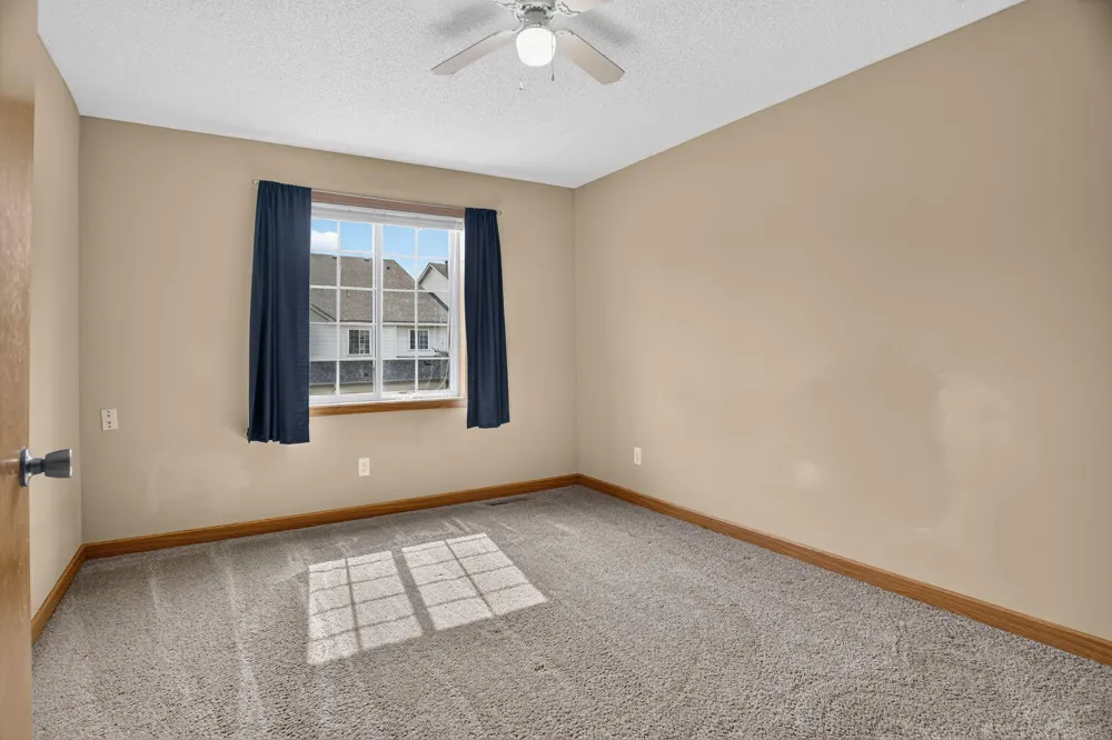 3536 Genevieve Avenue Oakdale, MN 55128