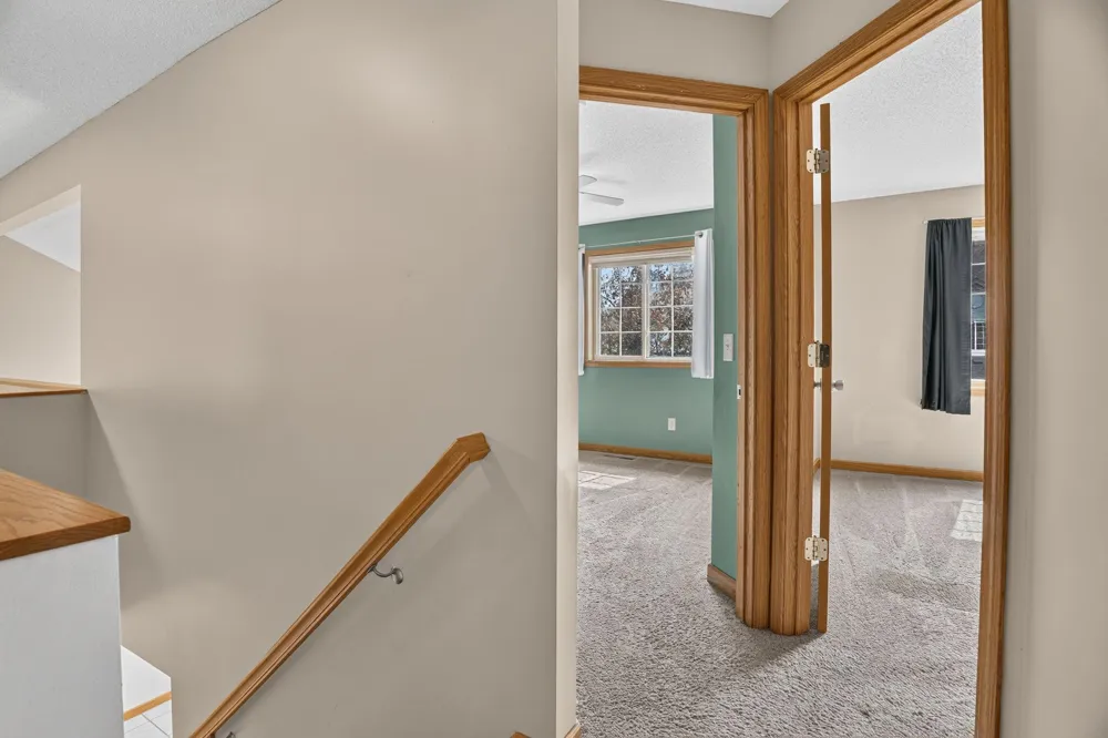 3536 Genevieve Avenue Oakdale, MN 55128