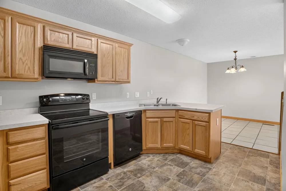 3536 Genevieve Avenue Oakdale, MN 55128