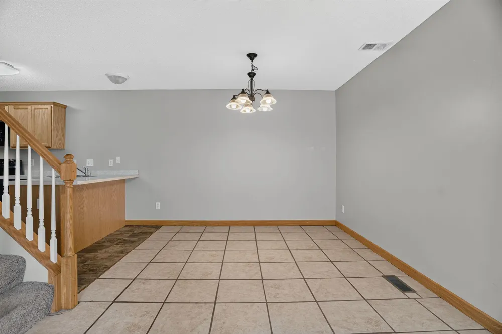 3536 Genevieve Avenue Oakdale, MN 55128