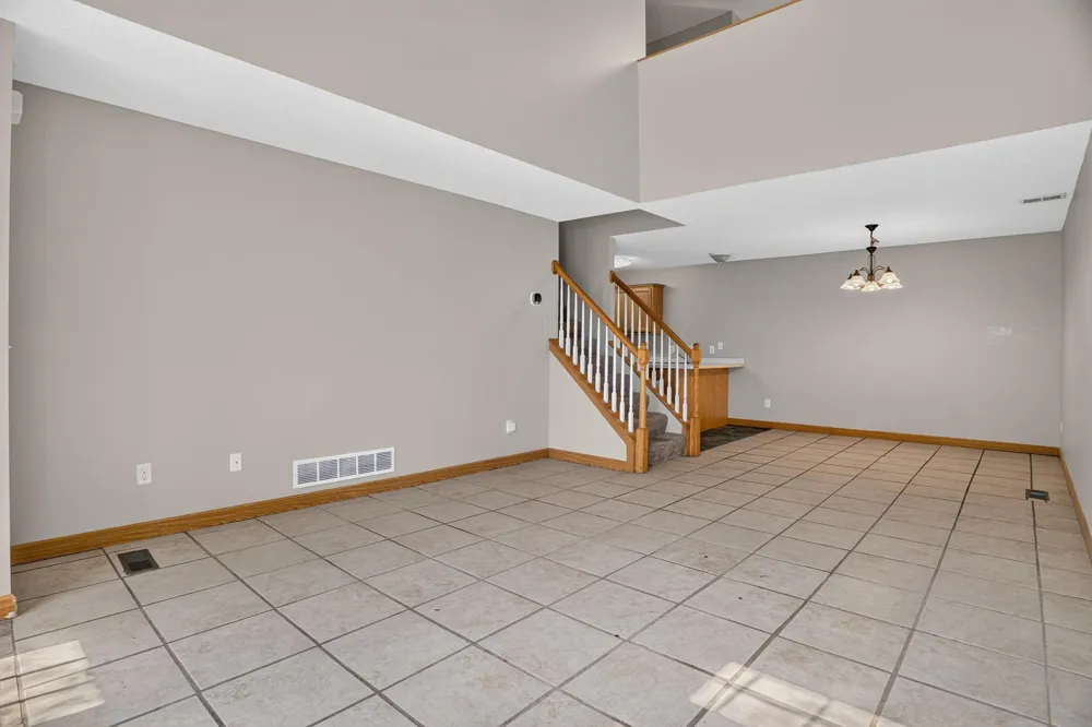 3536 Genevieve Avenue Oakdale, MN 55128