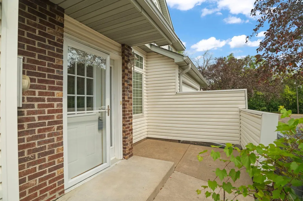 3536 Genevieve Avenue Oakdale, MN 55128