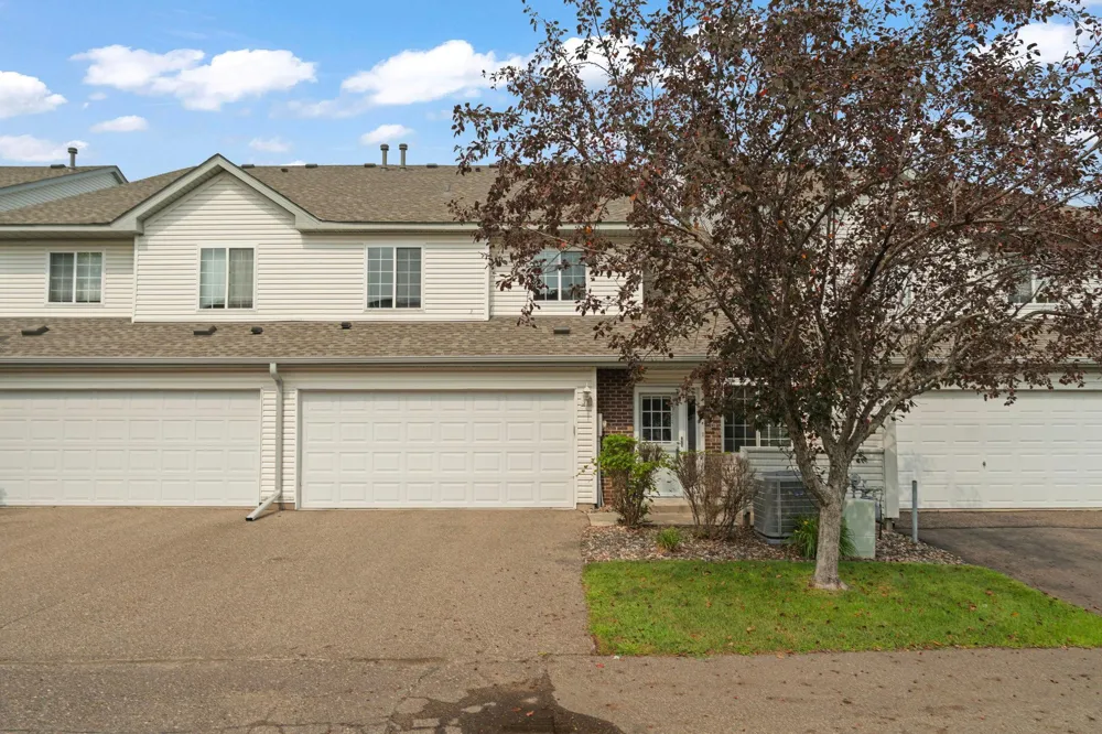 3536 Genevieve Avenue Oakdale, MN 55128