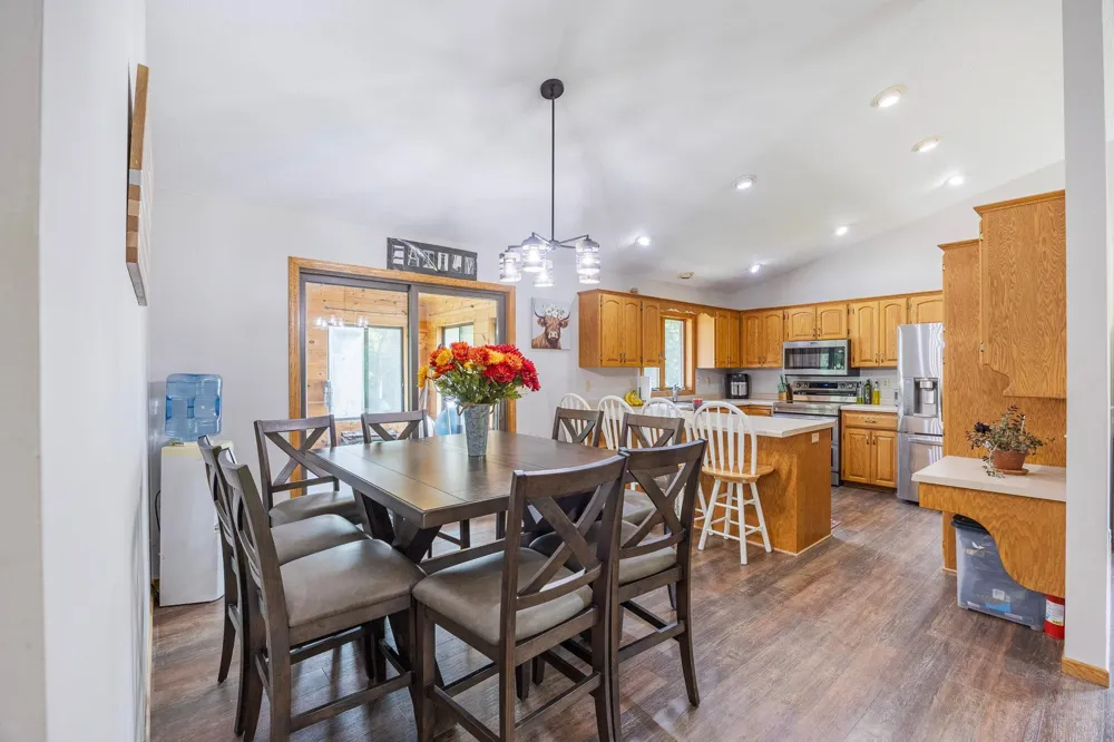 31955 Maple Haven New Prague, MN 56071