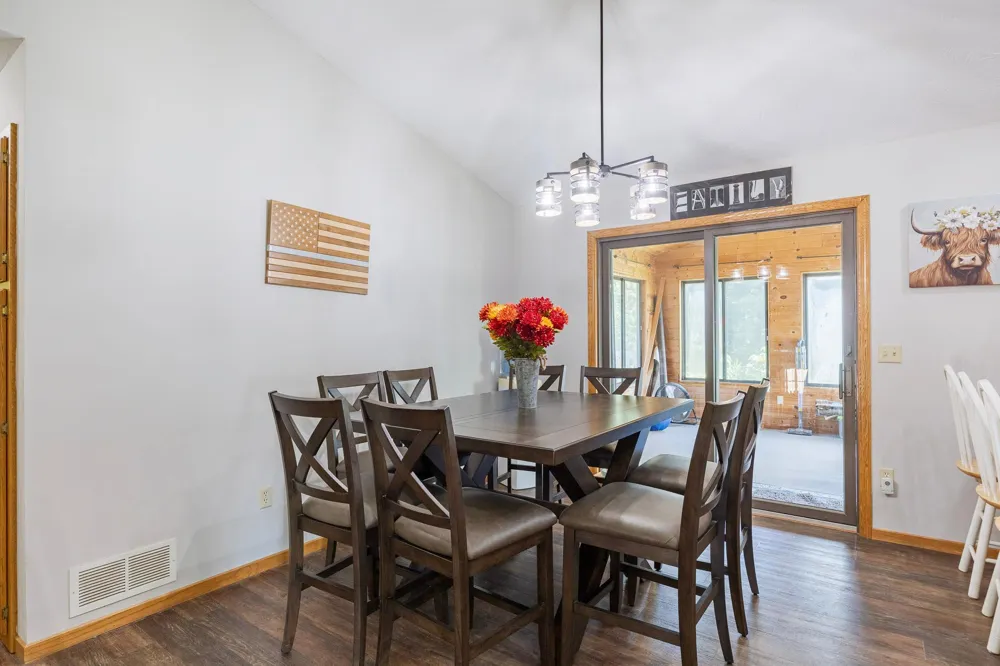 31955 Maple Haven New Prague, MN 56071