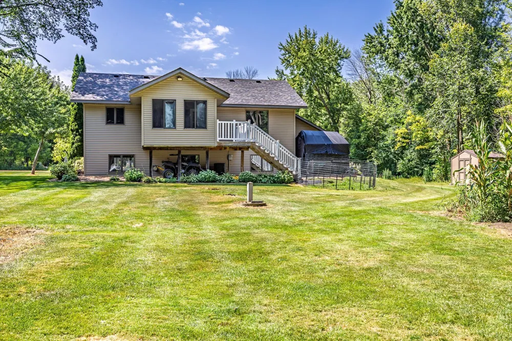 31955 Maple Haven New Prague, MN 56071