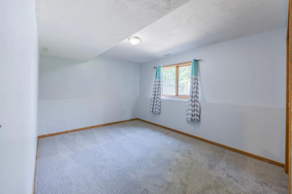 31955 Maple Haven New Prague, MN 56071