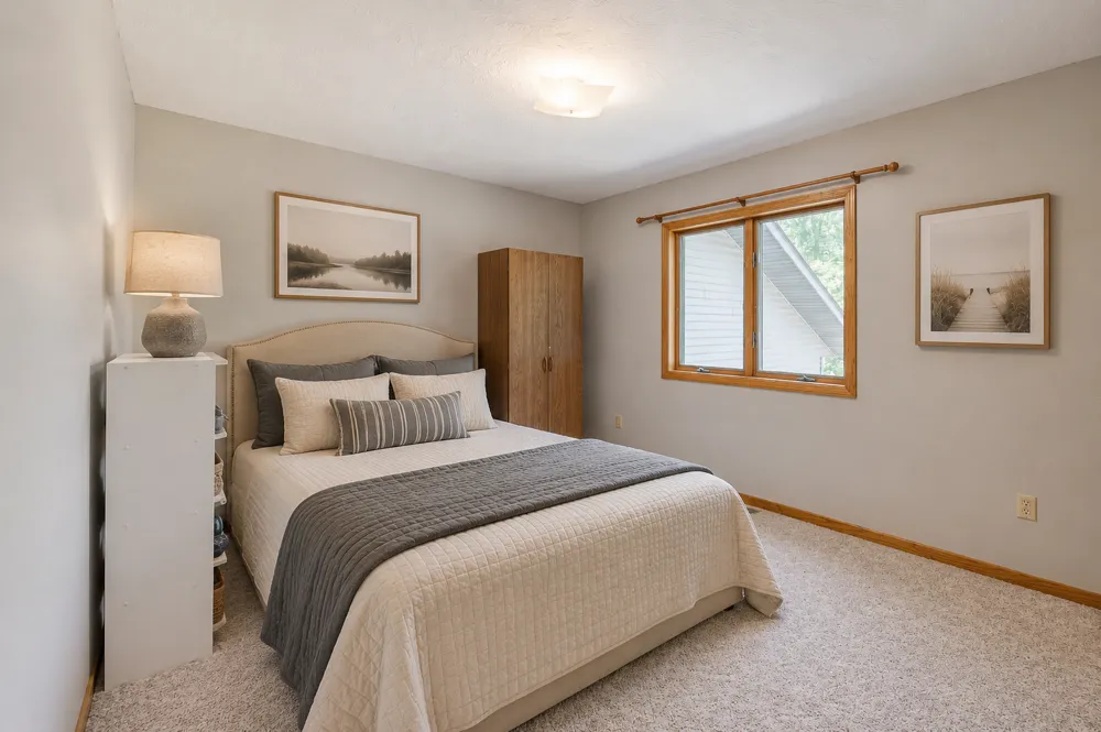 31955 Maple Haven New Prague, MN 56071