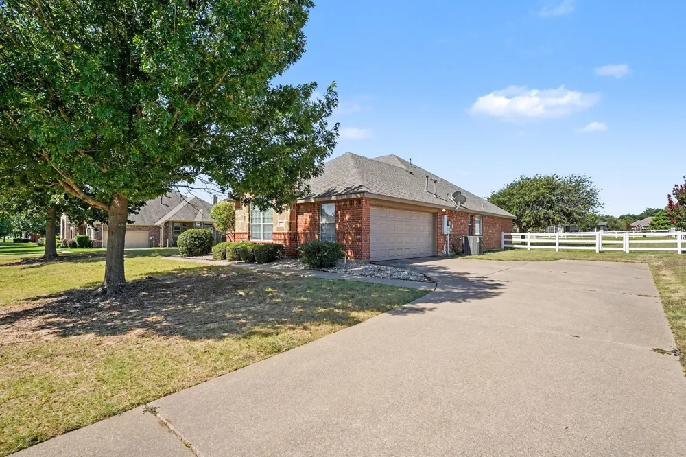 4056 Running Brook Drive Joshua, TX 76058