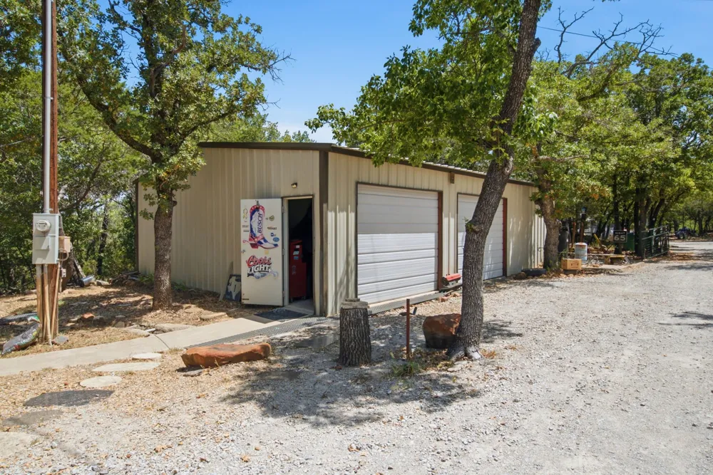 200 White Tail Ridge Gordon, TX 76453