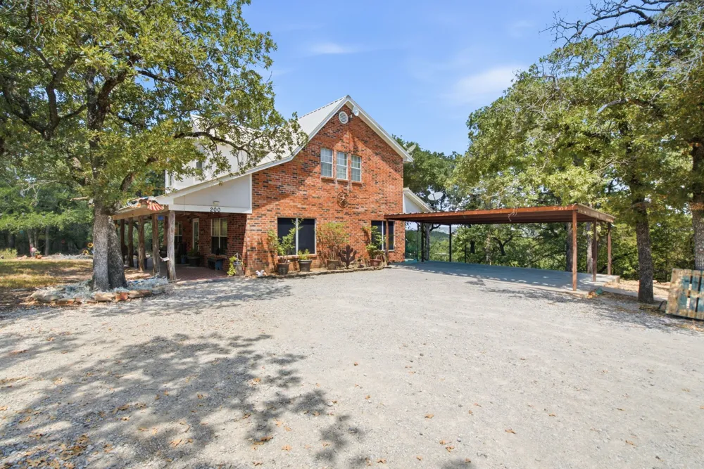 200 White Tail Ridge Gordon, TX 76453