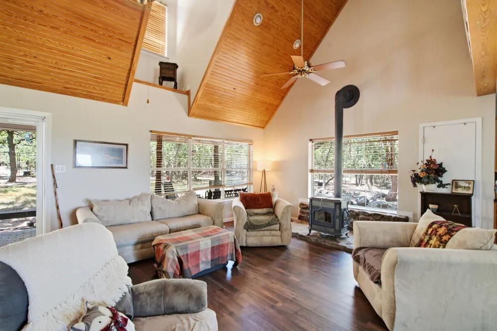 200 White Tail Ridge Gordon, TX 76453