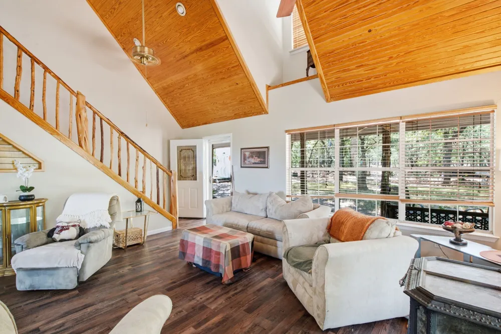 200 White Tail Ridge Gordon, TX 76453