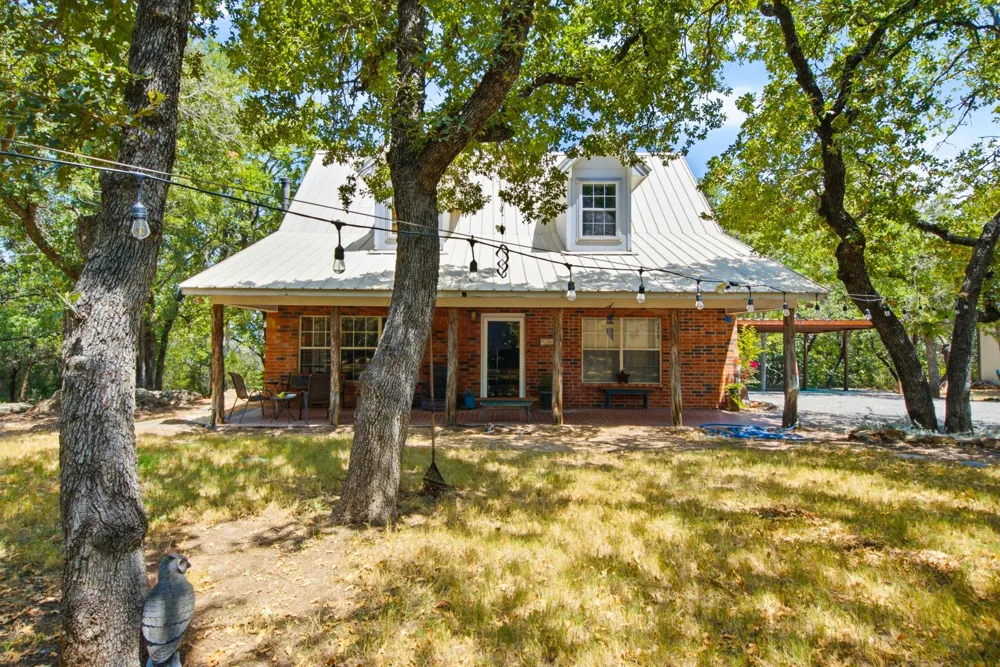 200 White Tail Ridge Gordon, TX 76453