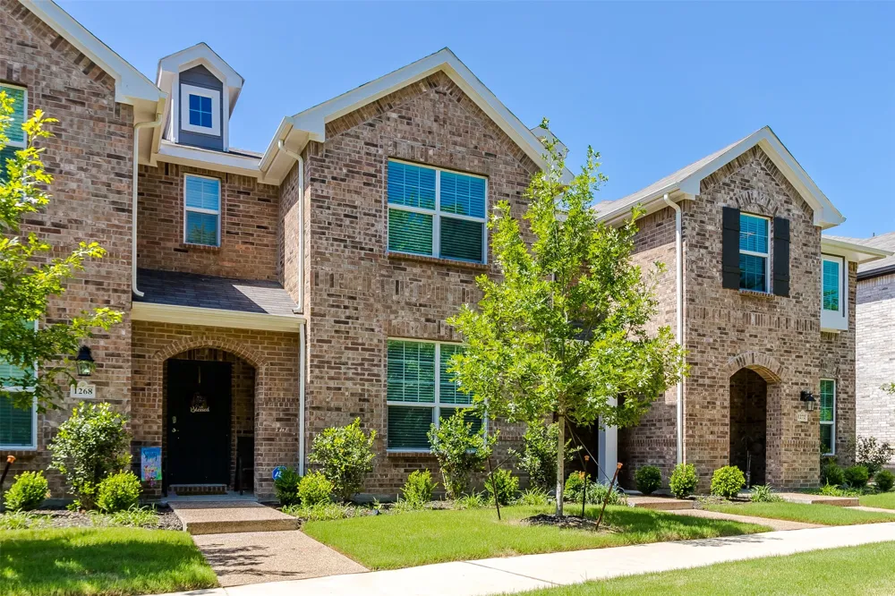 1270 Alamo Drive Lewisville, TX 75077