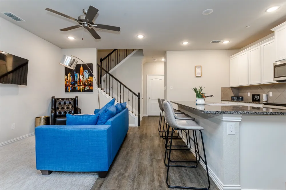 1270 Alamo Drive Lewisville, TX 75077