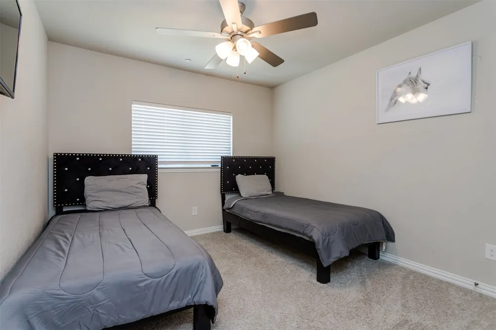 1270 Alamo Drive Lewisville, TX 75077